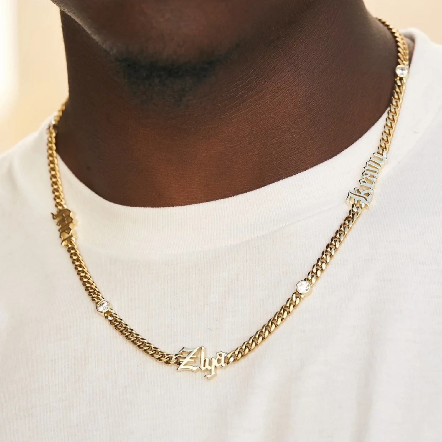 Aangepaste oude Engelse naamke - Cuban Link Chain 12Mm recensie en prijs
