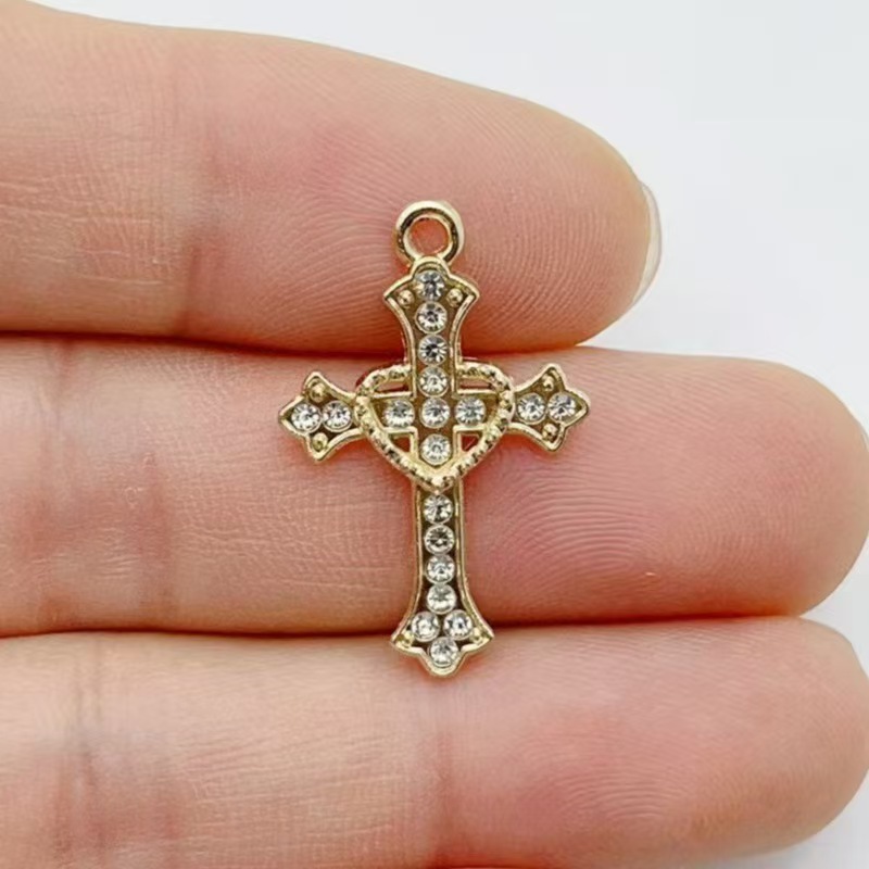 10 stuks diamanten bezette gou - Cross Pendant Necklace Gold recensie en prijs