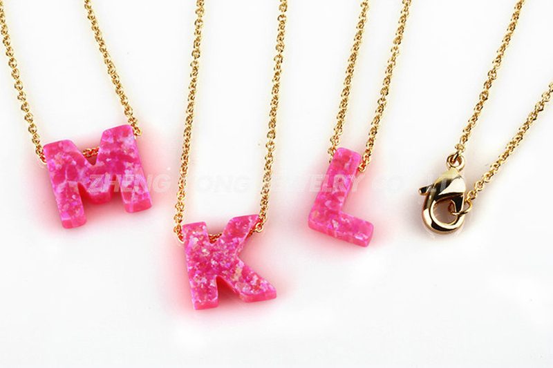 Beginletter hanger ketting mes - Initial Letter Necklace 18K Gold recensie en prijs
