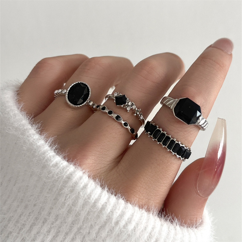 Retro Zwarte Kristallen Stenen - Vintage Punk Knuckle Rings Set recensie en prijs