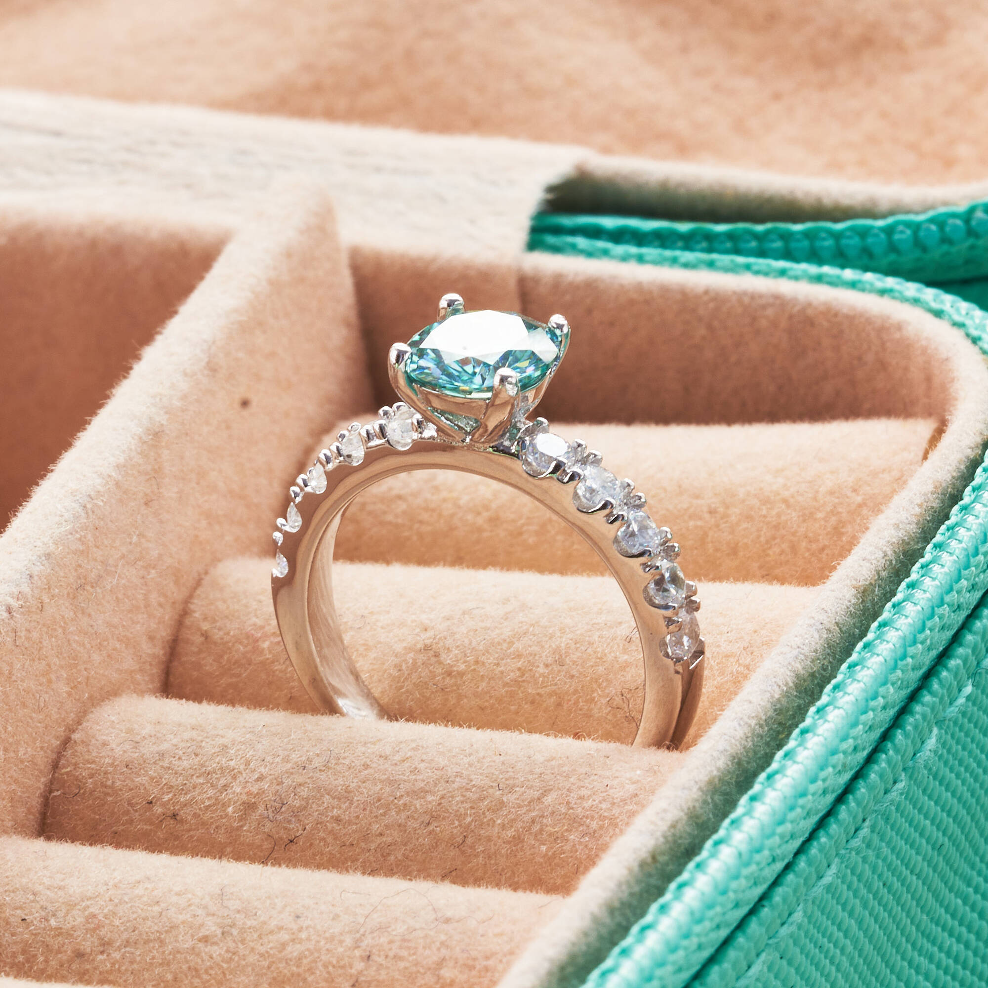 Klassieke 1 Karaat Blauwe Mois - Moissanite Engagement Ring 1 Carat recensie en prijs