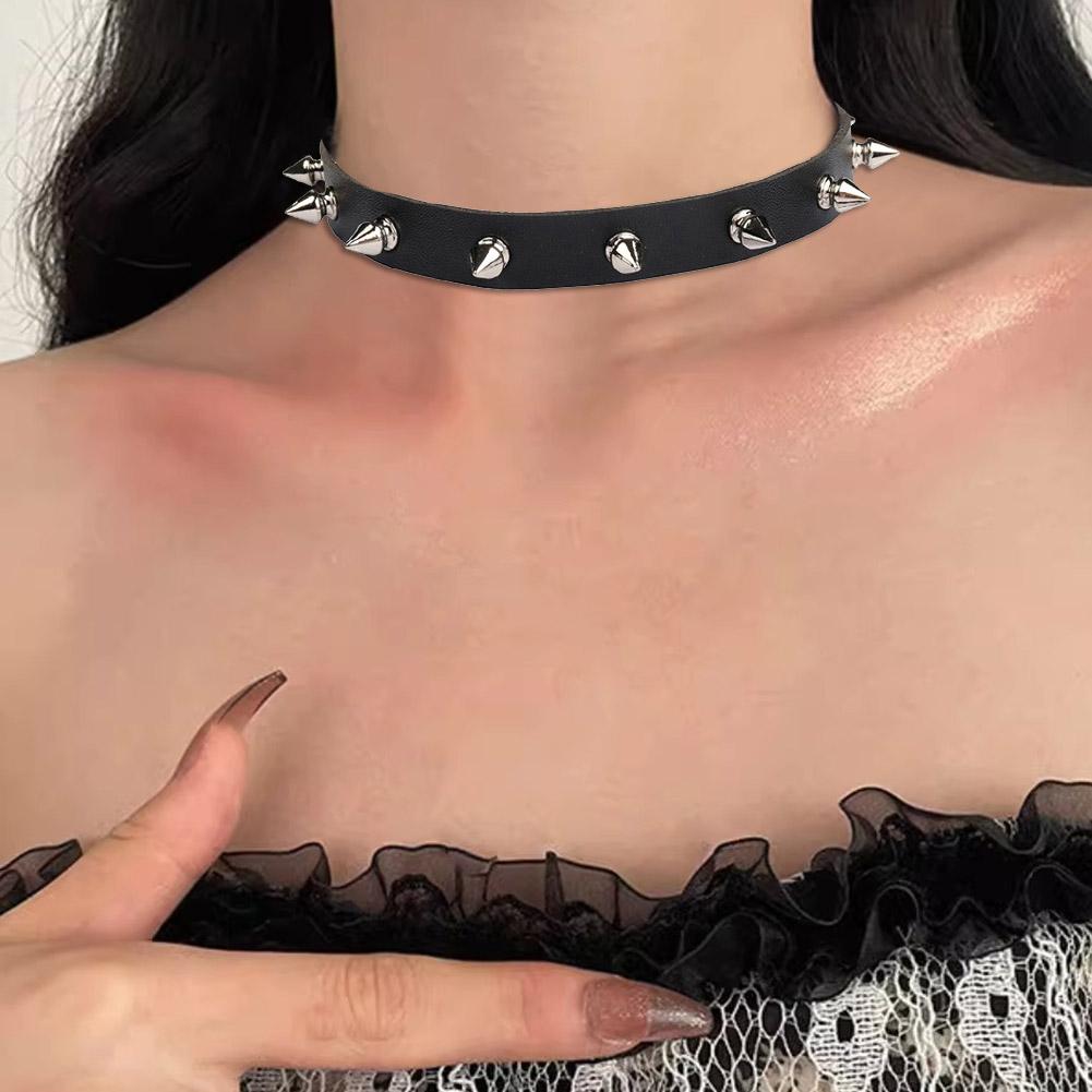 Zwarte PU Lederen Choker Ketti - Goth Punk Spike Choker recensie en prijs